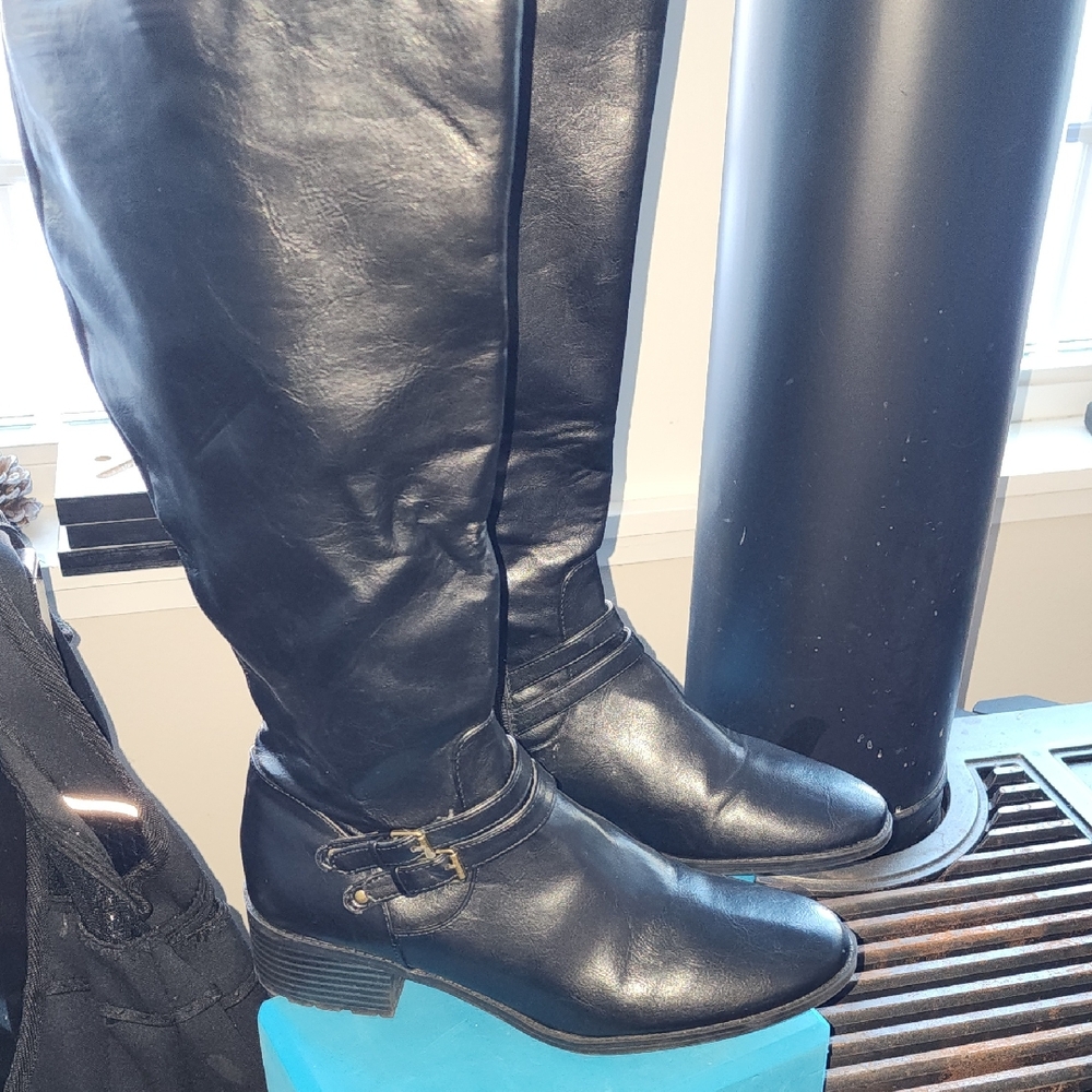 Liz Claiborne Black Over the Knee Boots